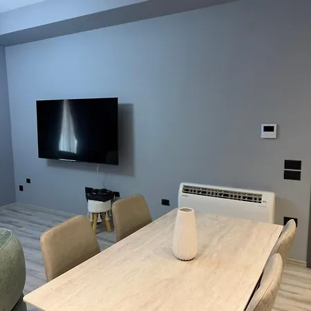 Family-haven Apartment Tirana